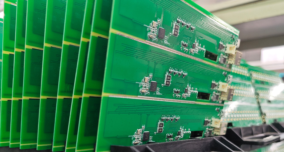 Быстрый ответ: как фабрики PCBA могут сократить цикл доставки срочных заказов?