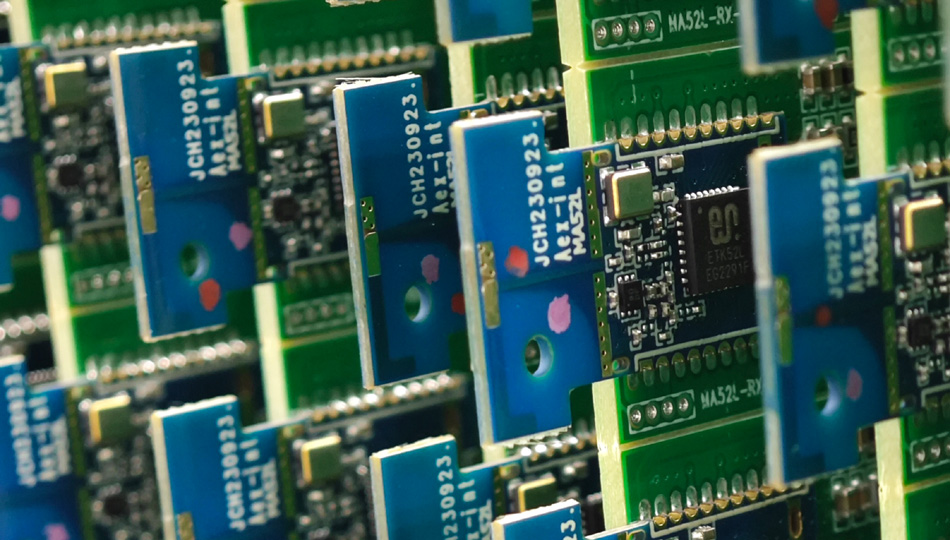 Как заводы по производству печатных плат справляются с производством очень сложных схем?