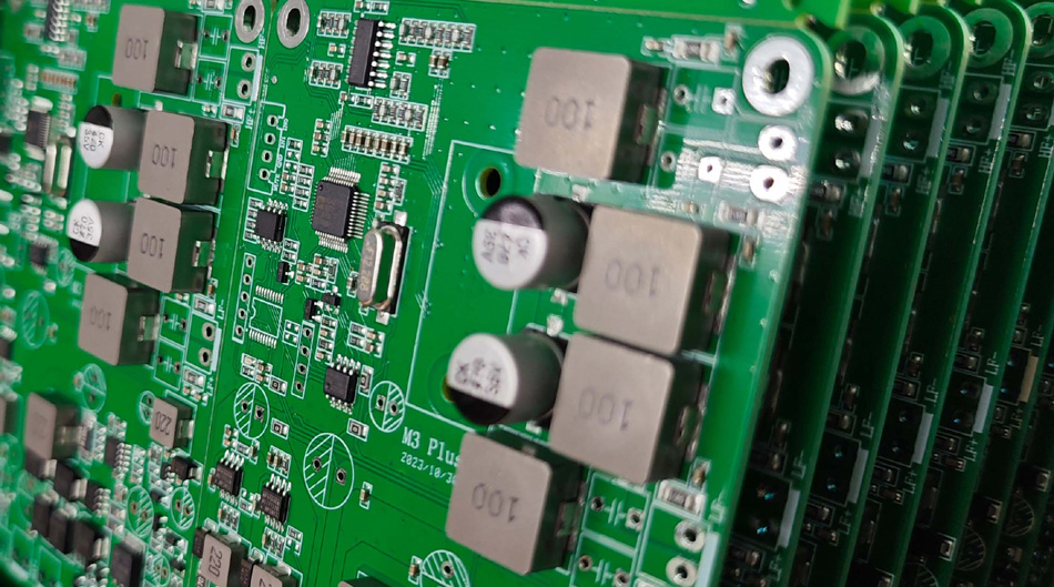 Как оценить специальные возможности обработки материалов на заводах PCBA?