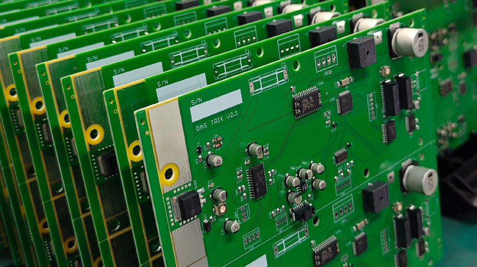 Анализ глобальных моделей сотрудничества на заводах PCBA: проблемы и возможности