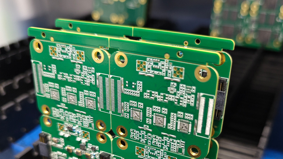 Изучение экологически чистых производственных процессов и будущих тенденций развития на заводах PCBA