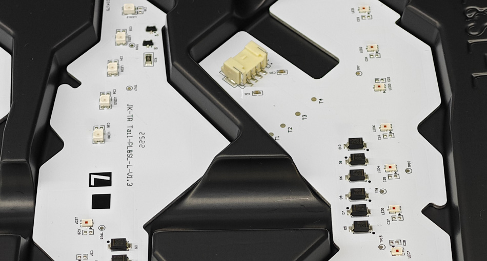 Обсуждение контроля затрат и стратегий долгосрочного партнерства для заводов PCBA